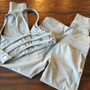 Vuori Light Green Activewear Set - size small